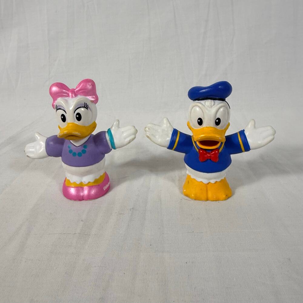 Fisher Price Little People Figure Donald & Daisy Duck Magic Kingdom Toy 2022